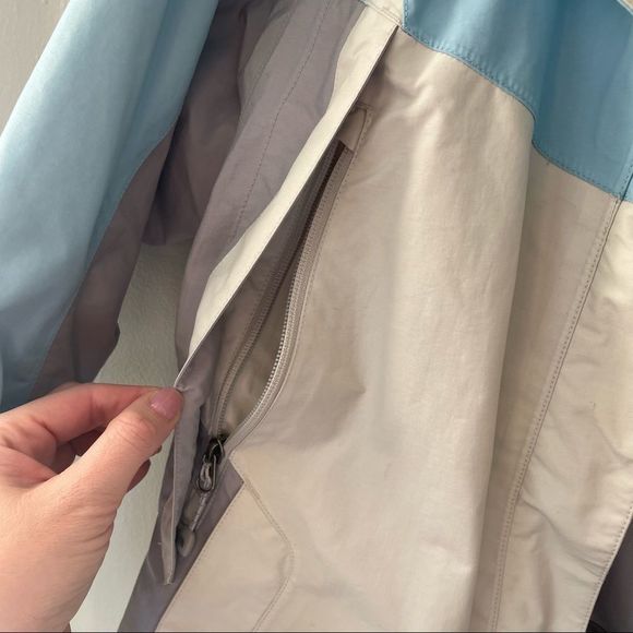 GUC, Northface Jacket, Size Small - Picture 11 of 11